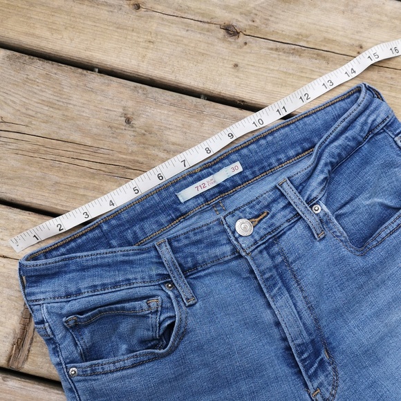 Levi's 712 'slim' jeans - Picture 6 of 9